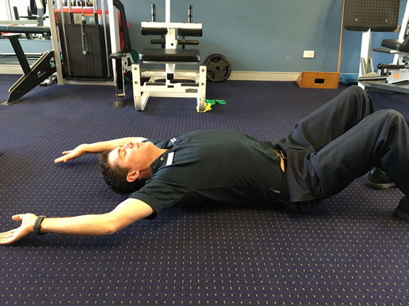 Thoracic wedge stretch 2